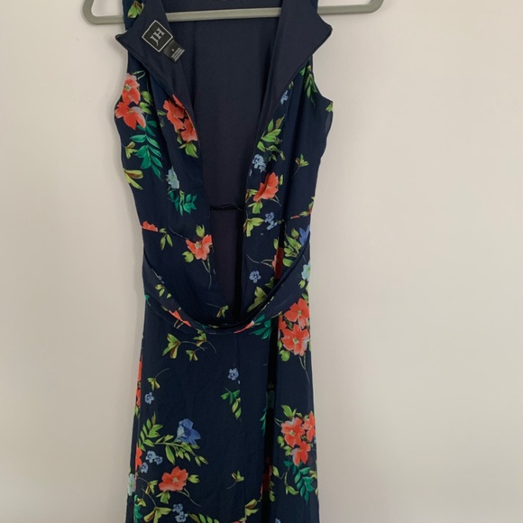 Floral dress - Picture 3 of 10